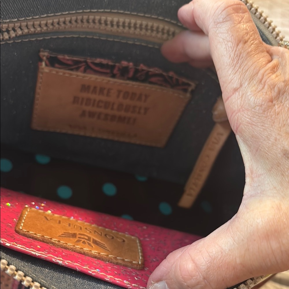 Retired Consuela Legacy Patches leather bottom shoulder bag - Picture 3 of 5